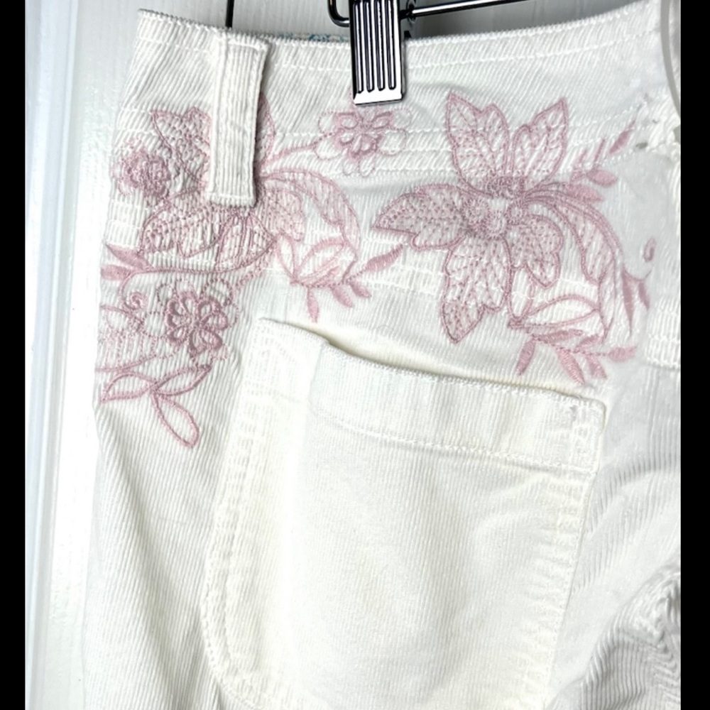 ATHLETA Pants Cropped Capri Corduroy Embroidered Seaside White Pink Short - Picture 6 of 10